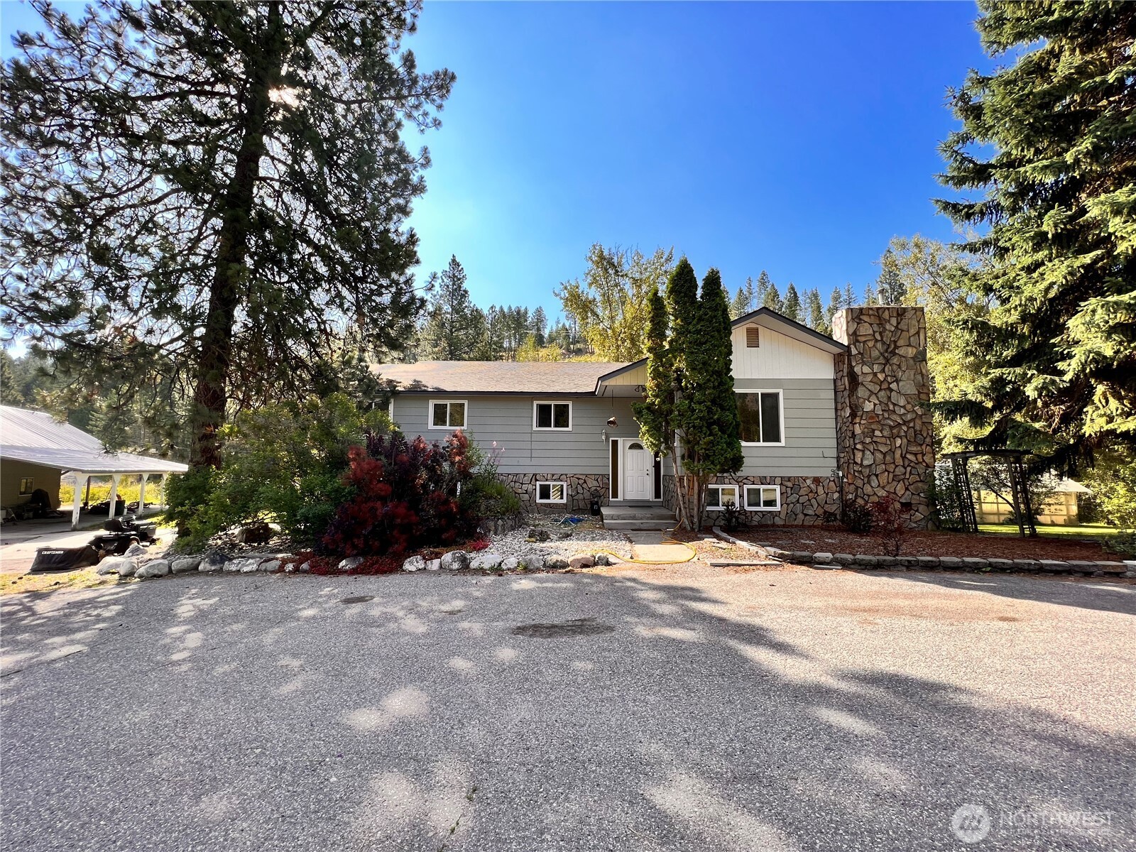 17320 Highway 21