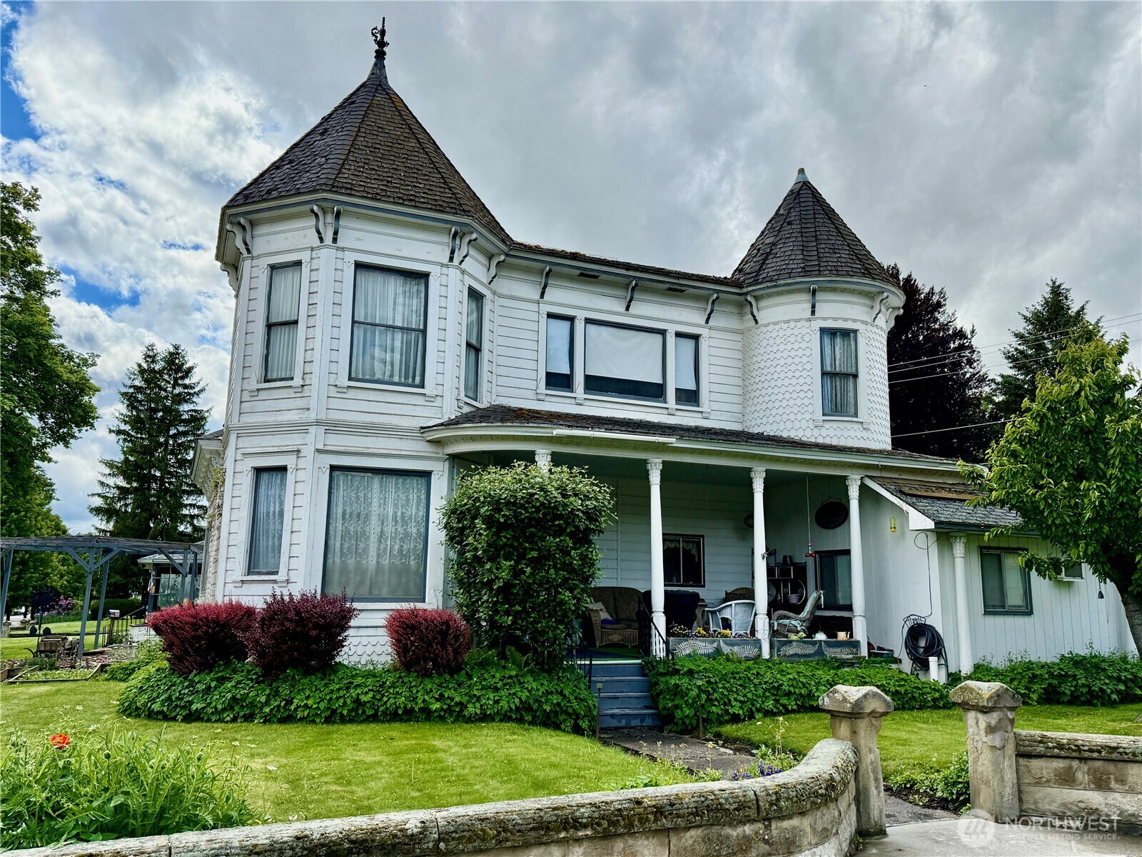 303 307 3rd Street