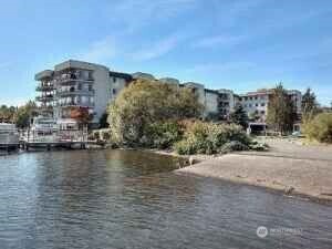9030 Seward Park Avenue #513