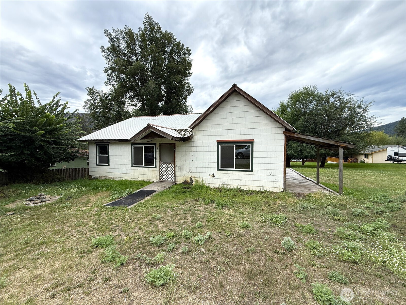 653 9th Street