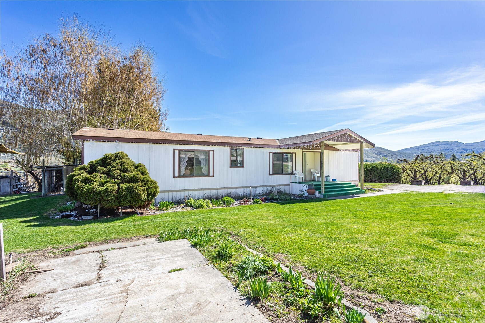 1096 Highway 7