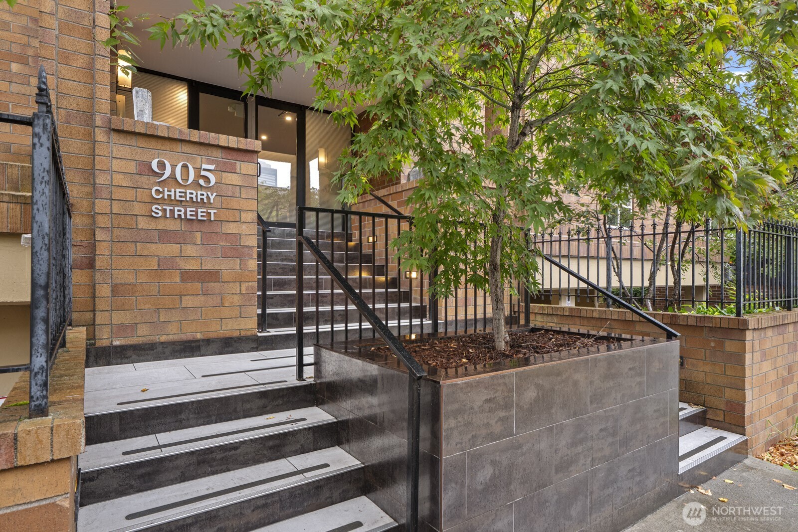 905 Cherry Street #601