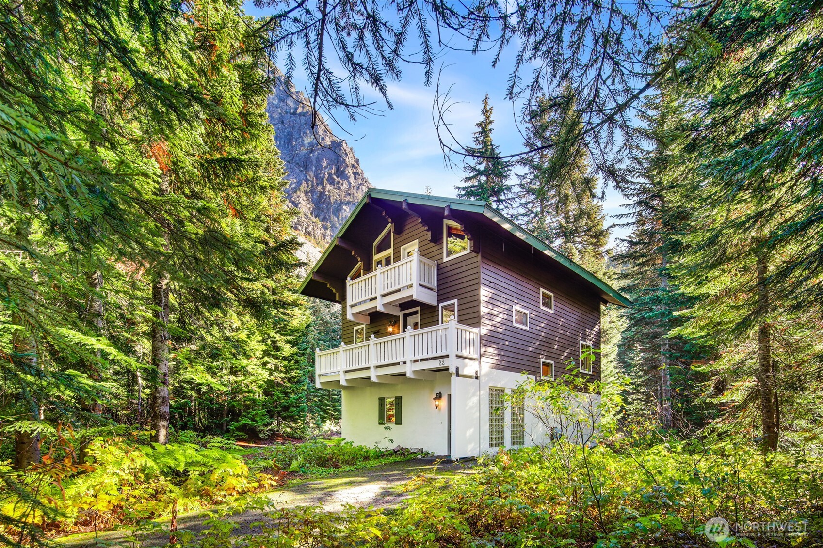 22 Alpental Street
