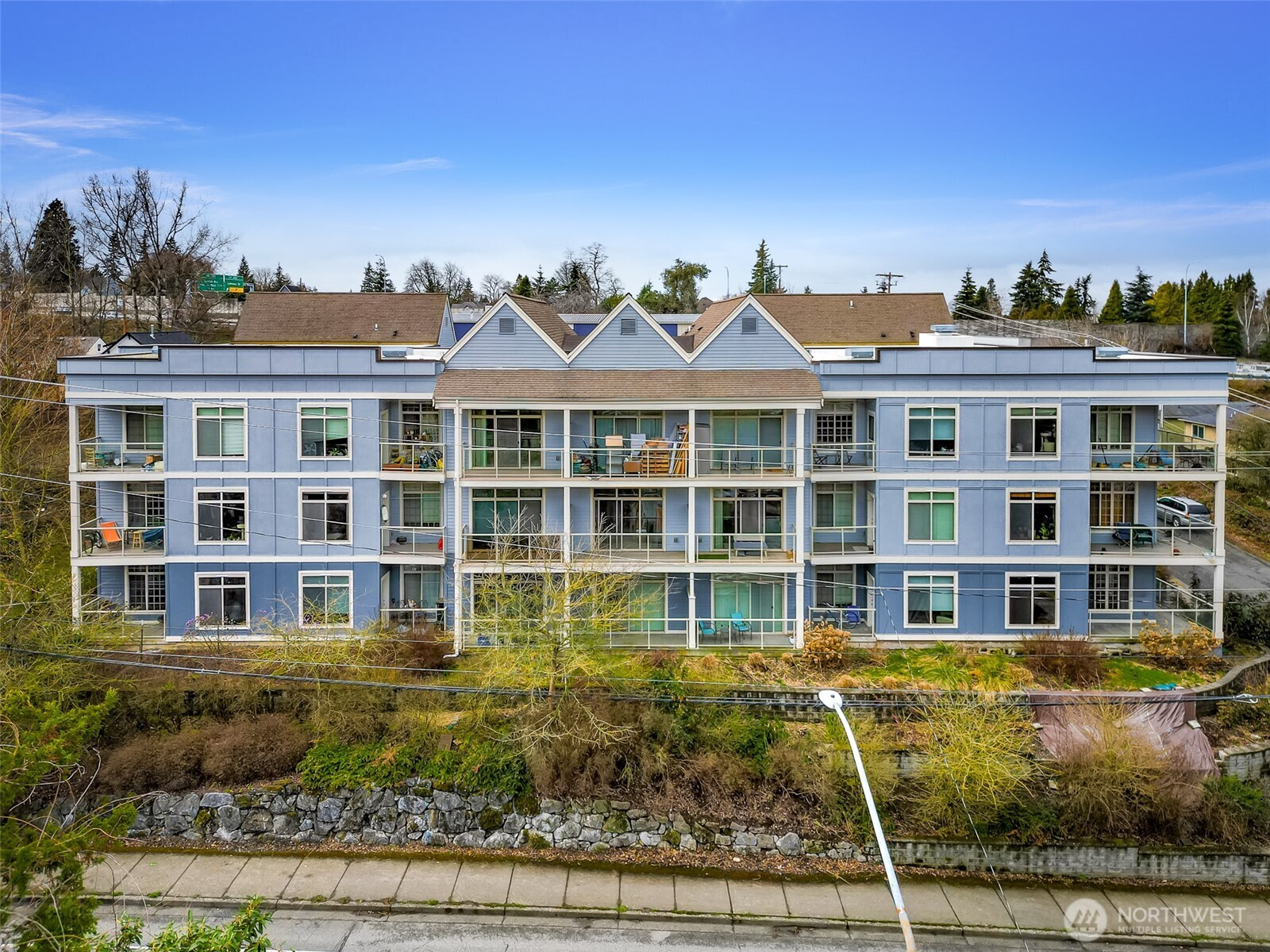 910 Gladstone Street #205