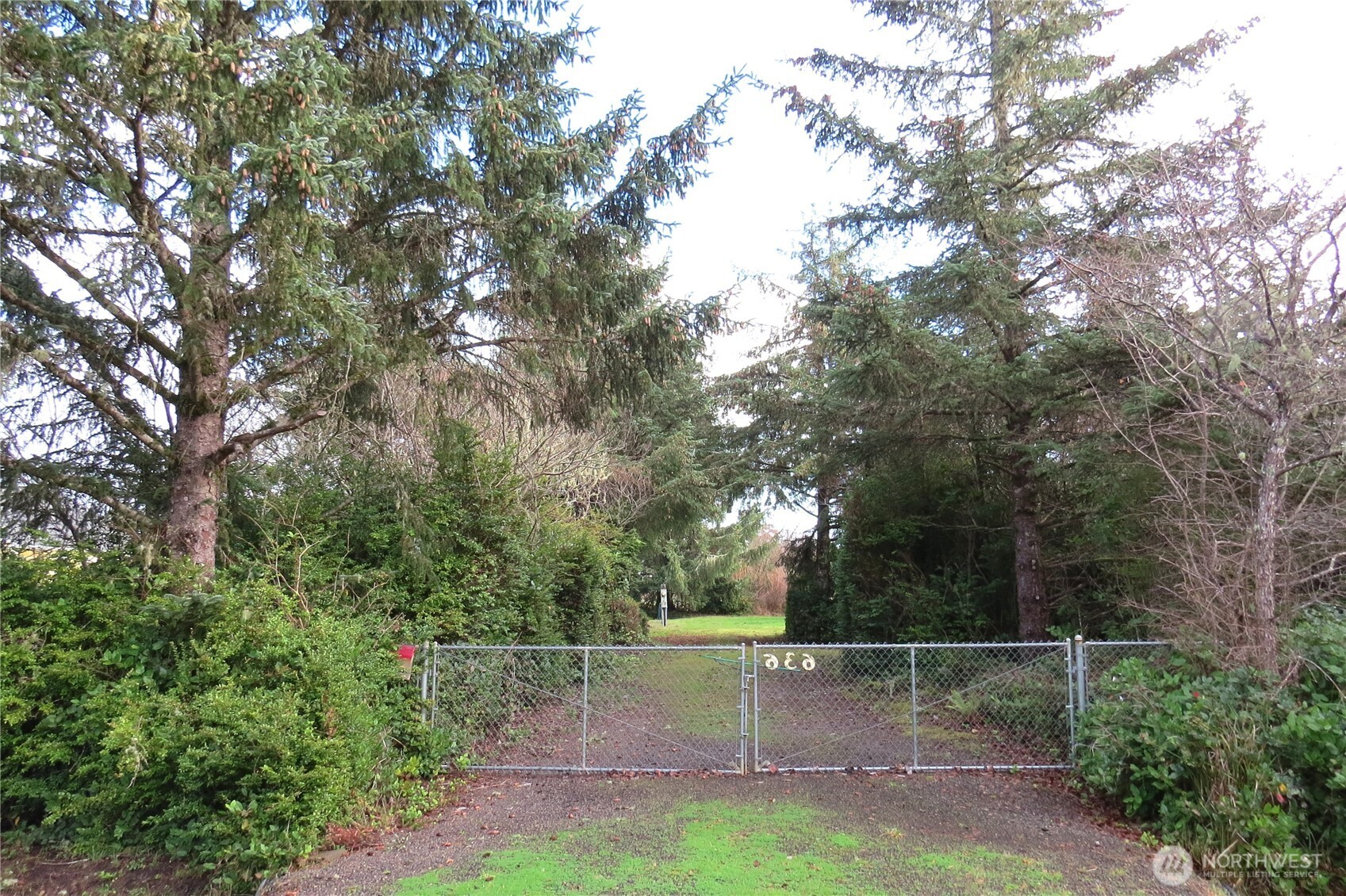 636 Weatherwax Loop