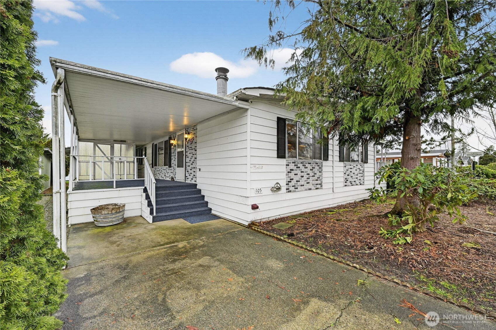 2725 Fir Street #105