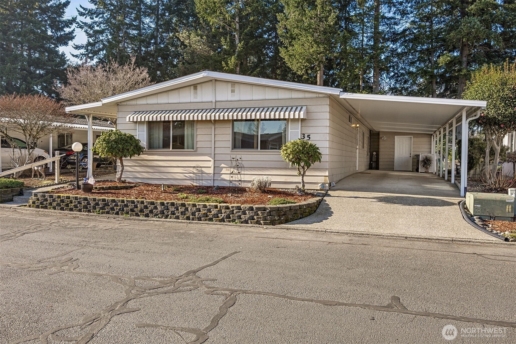 201 Union Avenue #35