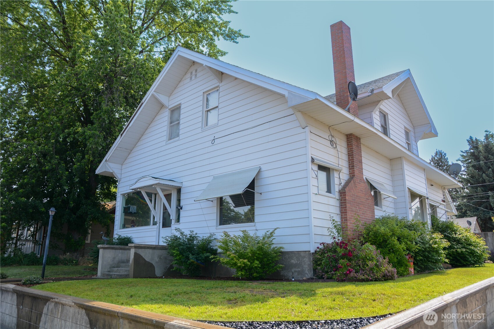 202 3rd Avenue
