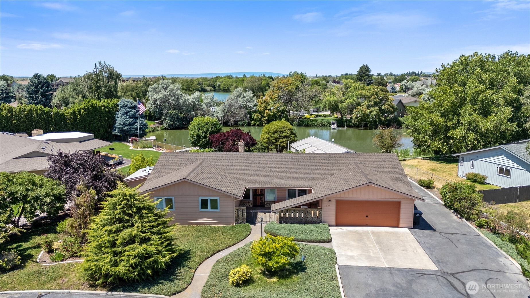 939 Laguna Drive