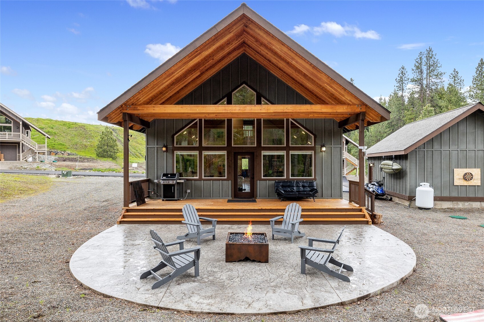 330 Rockberry Loop
