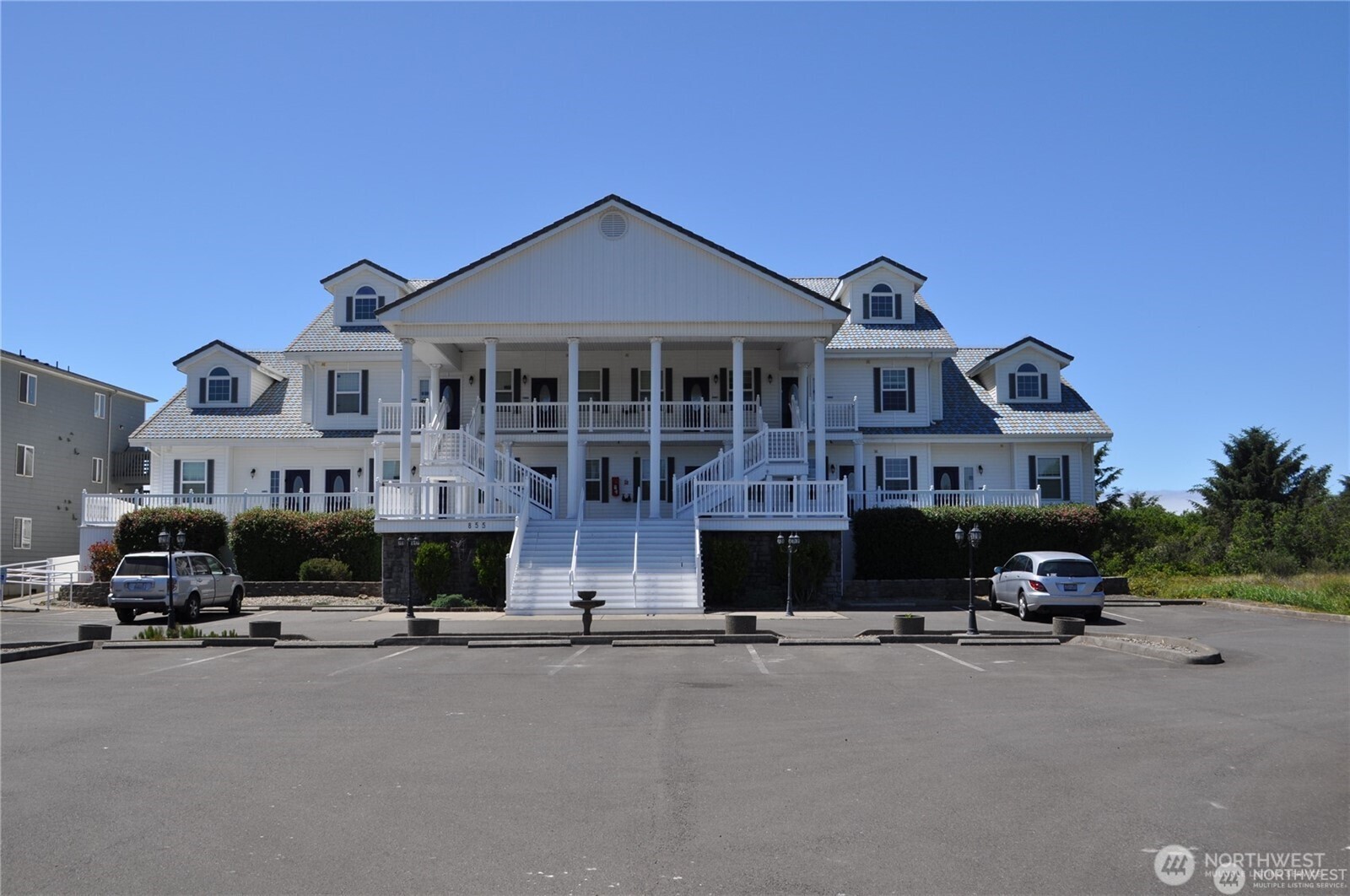 855 Ocean Shores Boulevard #105