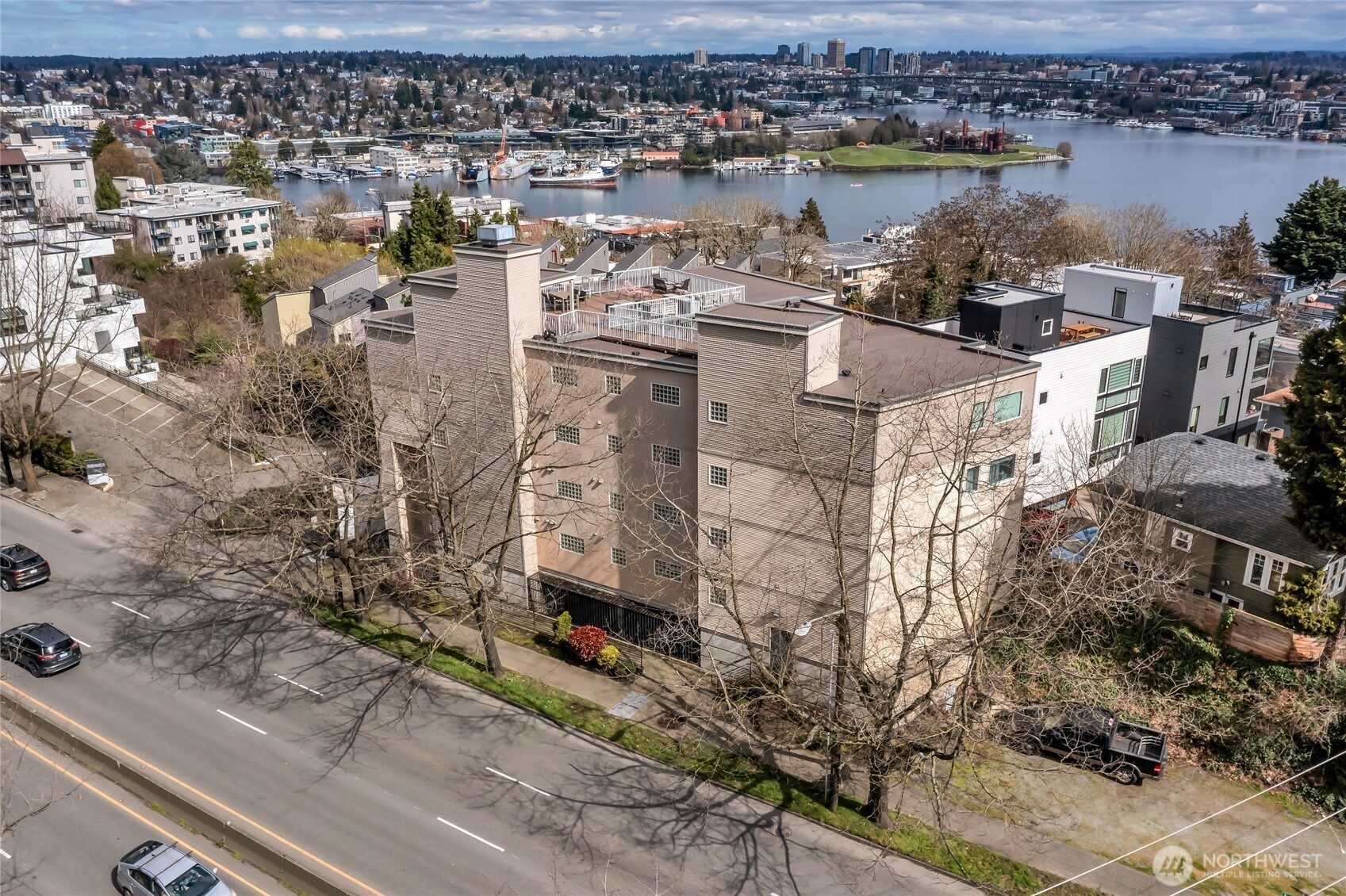 559 McGraw Street #201