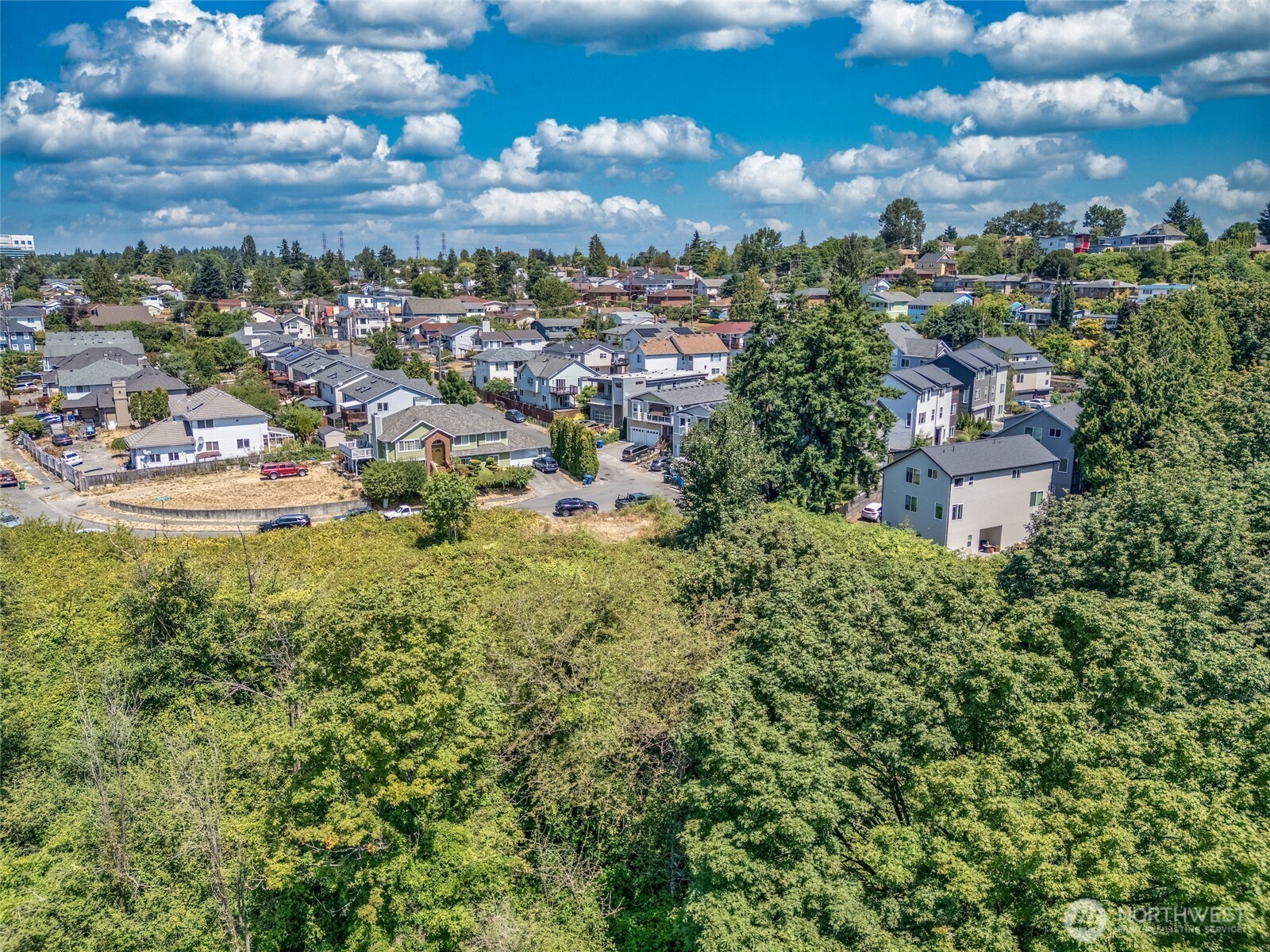 20 xx Raymond Street