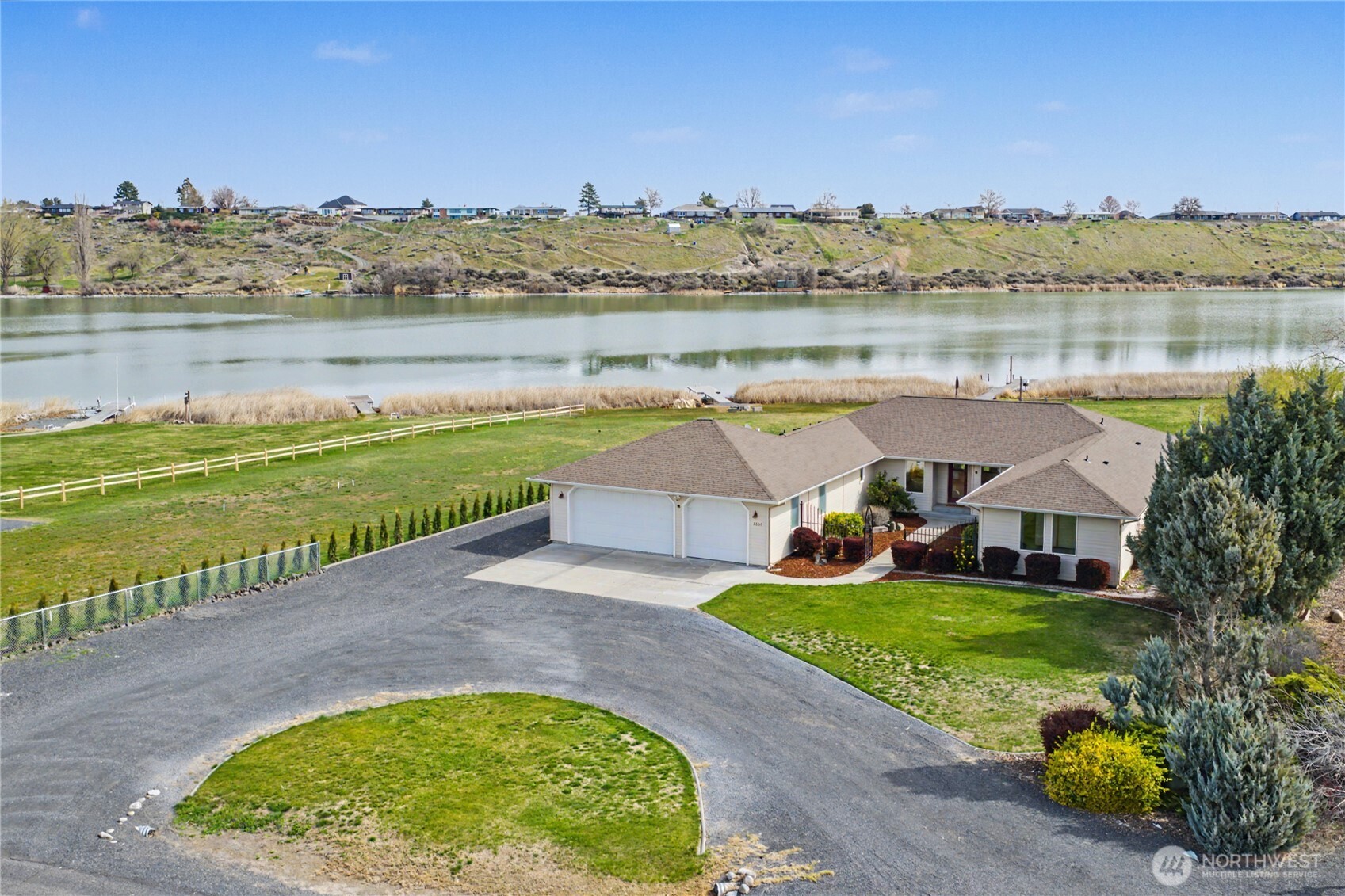 3103 Meadowlark Lane