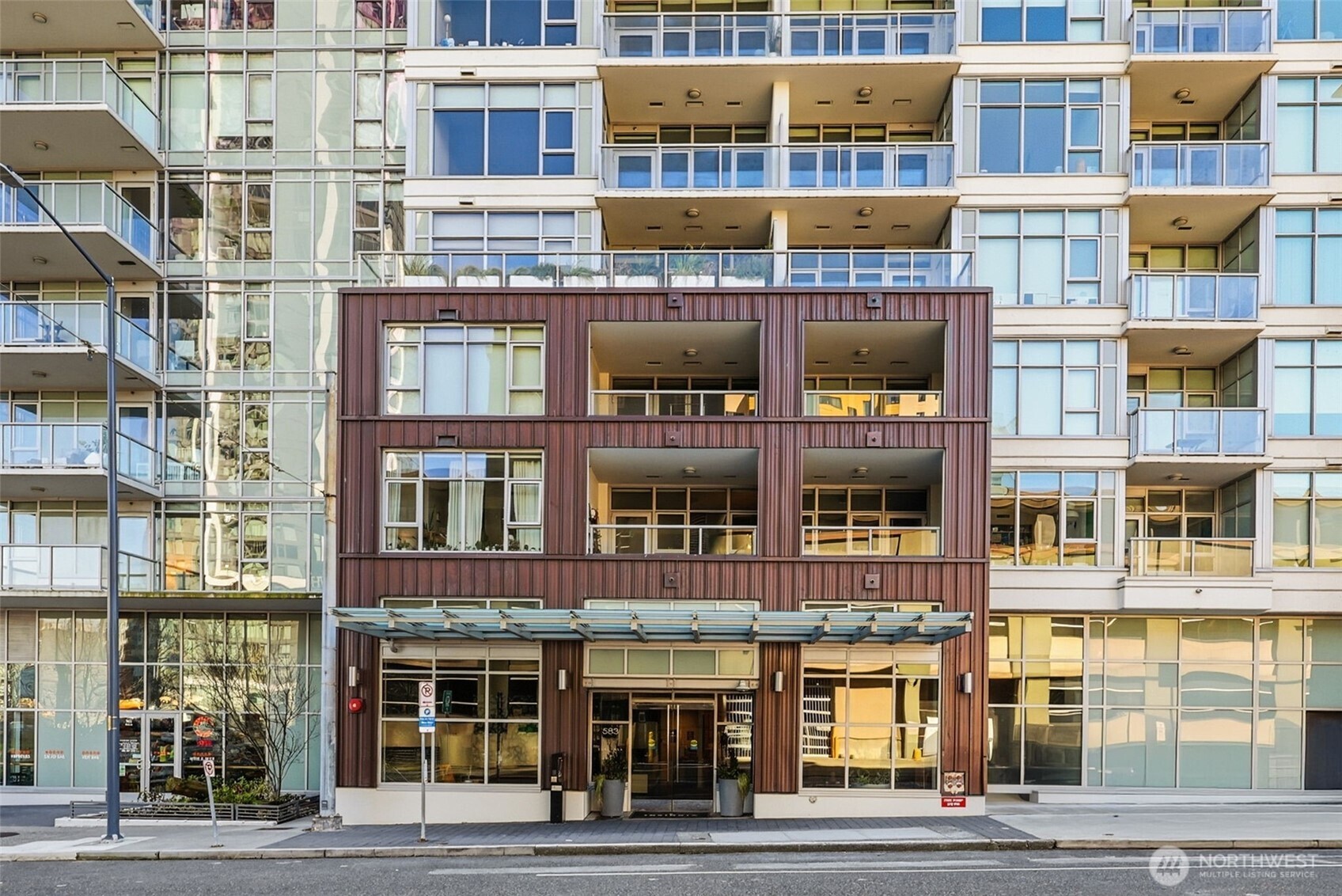 583 Battery Street #715N