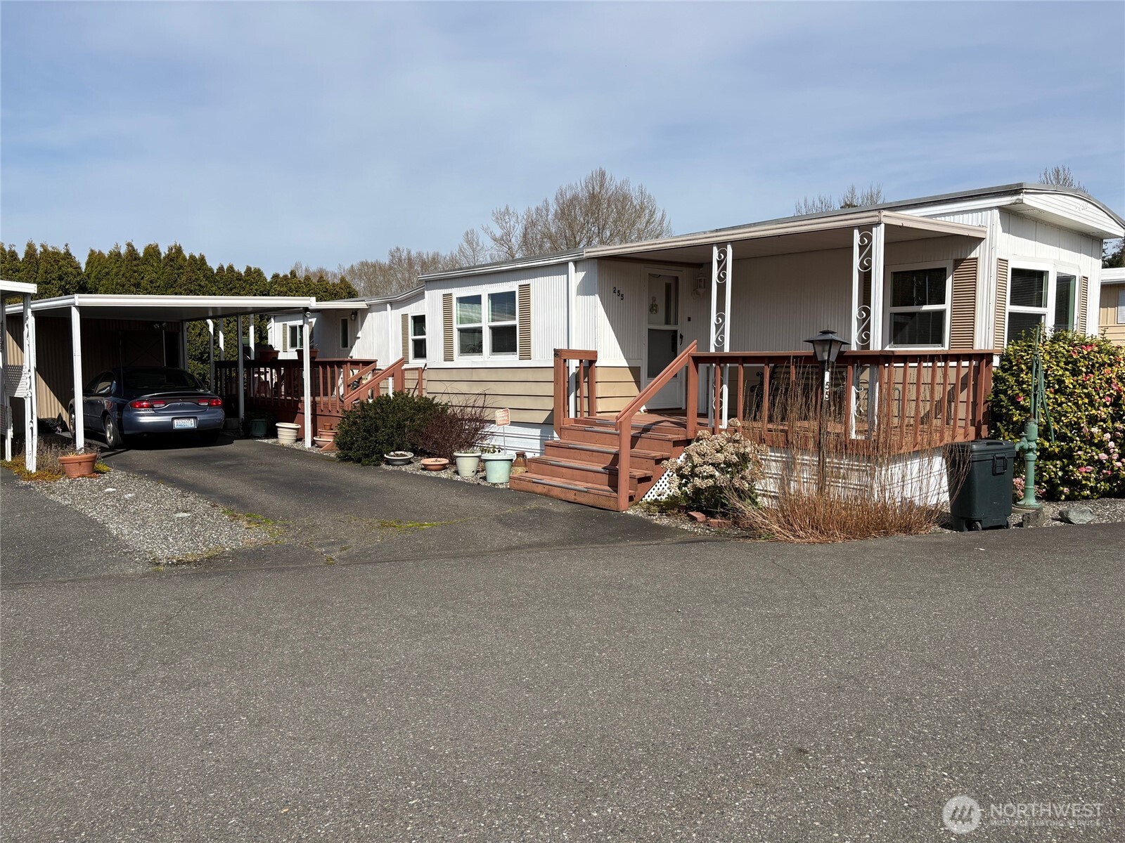 1200 Lincoln Street #255