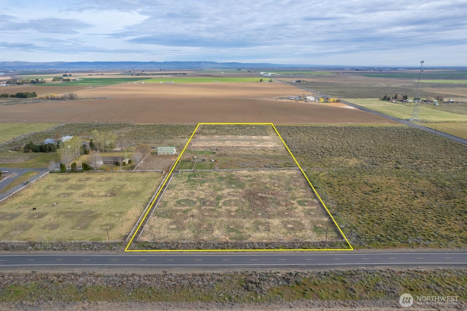 5200 N Frontage Road