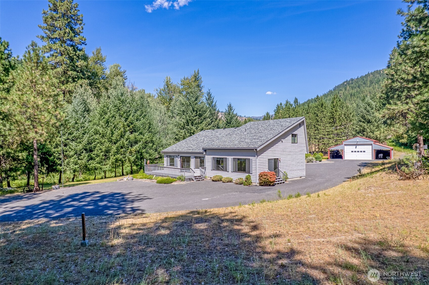 9585 Eagle Creek