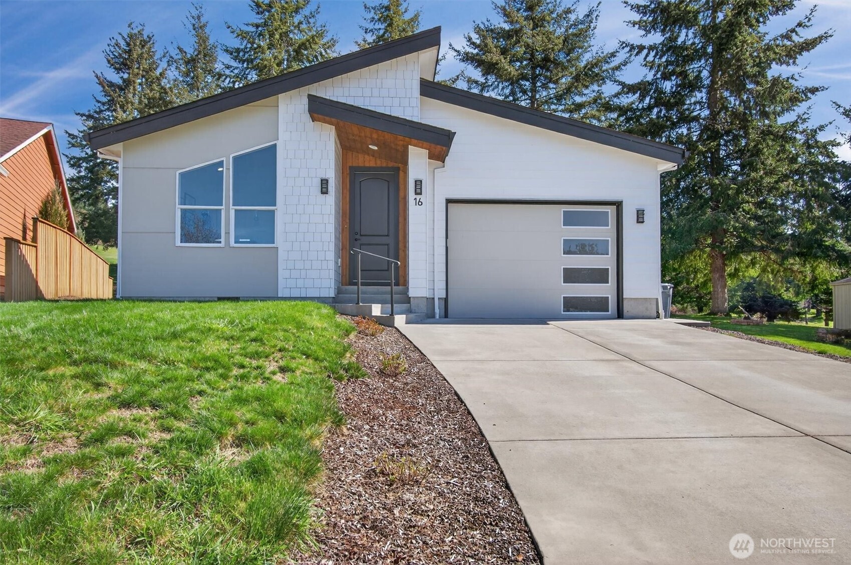 16 Linquist Lane