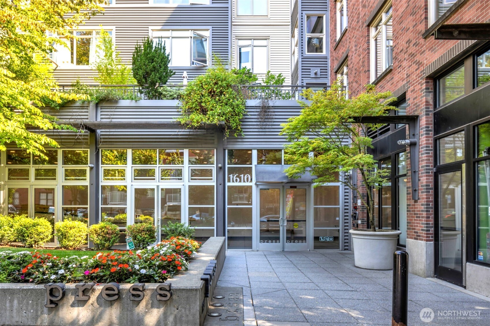 1610 Belmont Ave #407