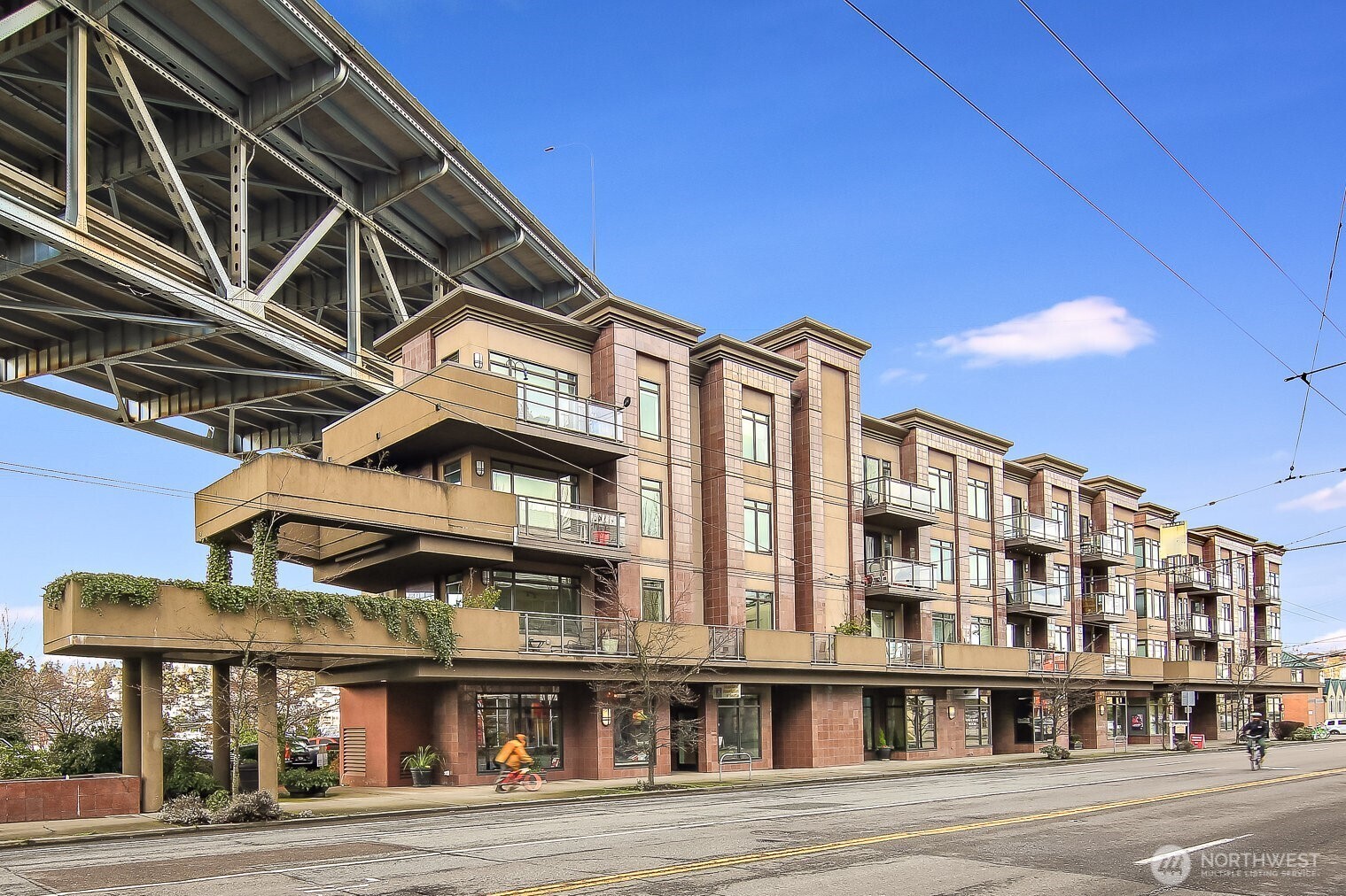 3217 Eastlake Avenue #302