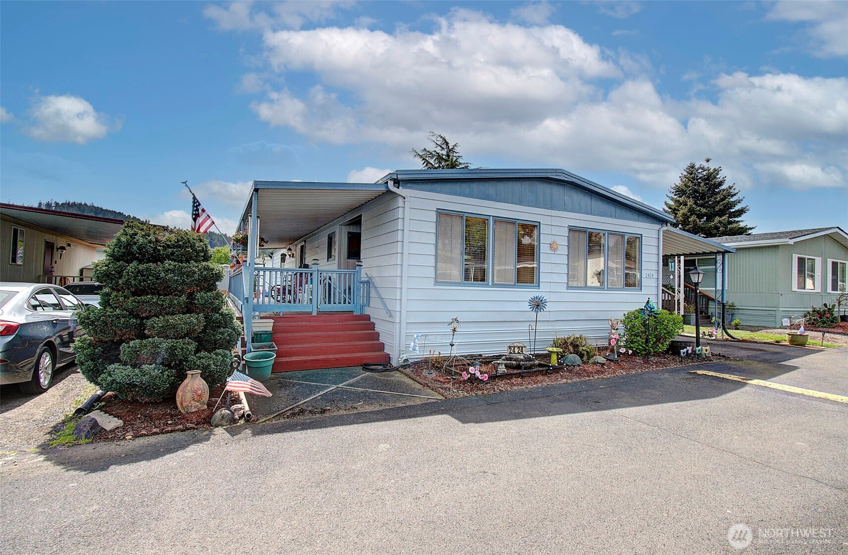 2424 Nightingale Lane