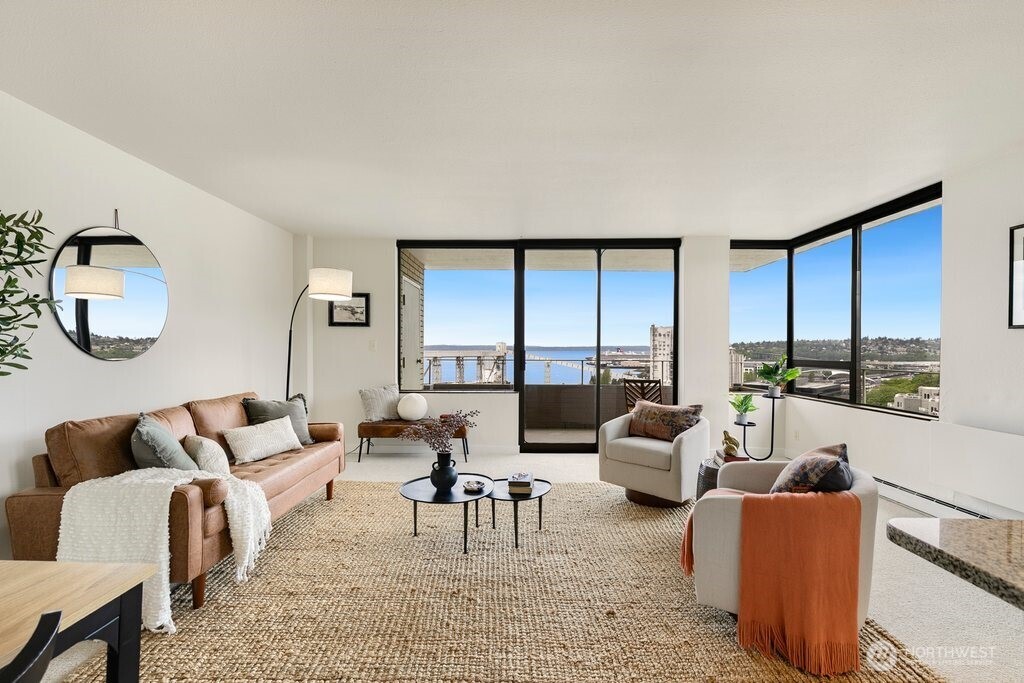 521 5th Avenue #805