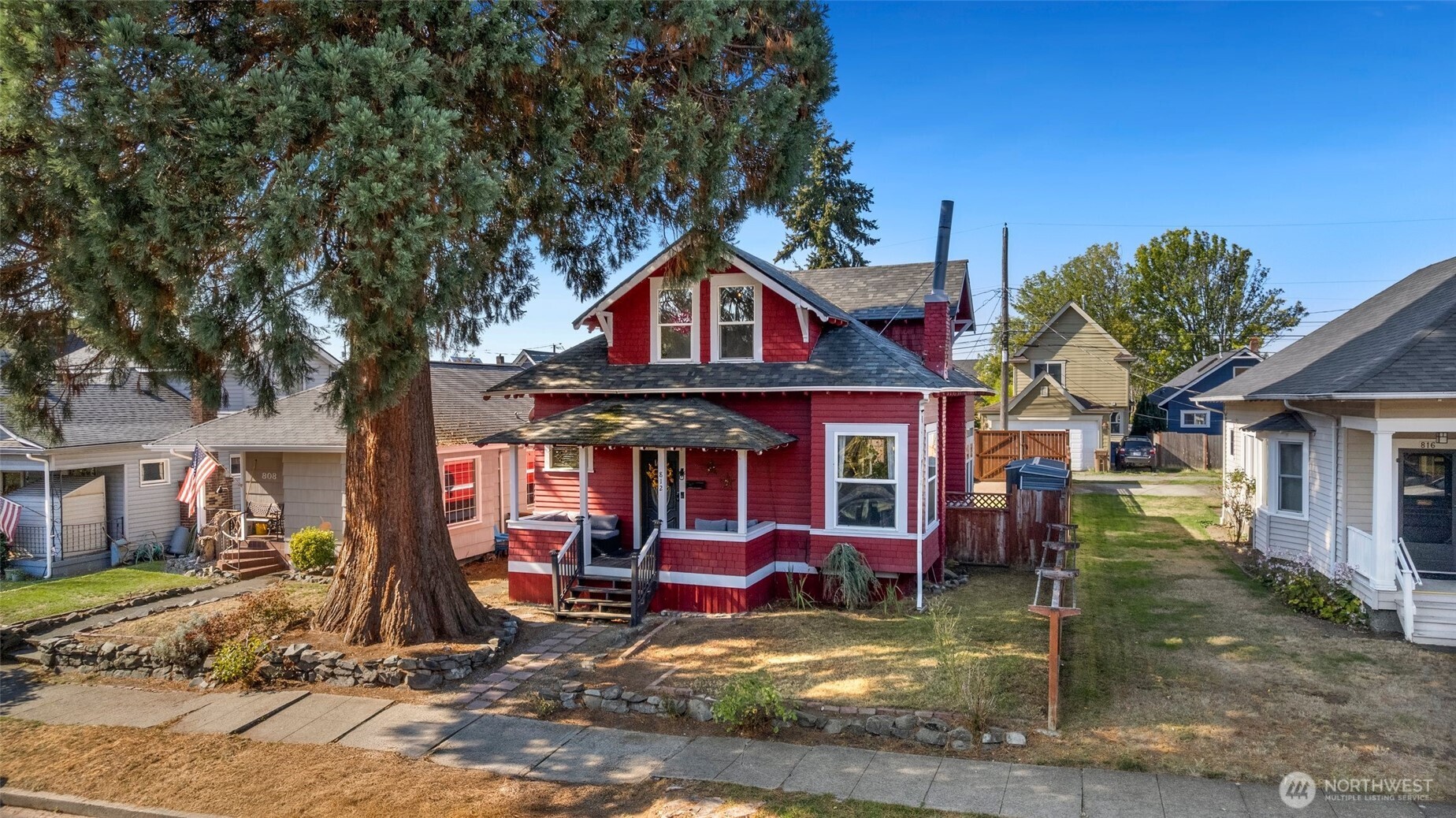 812 Steele Street