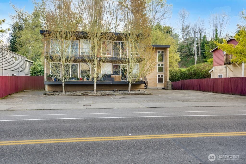 4525 Henderson Street #302