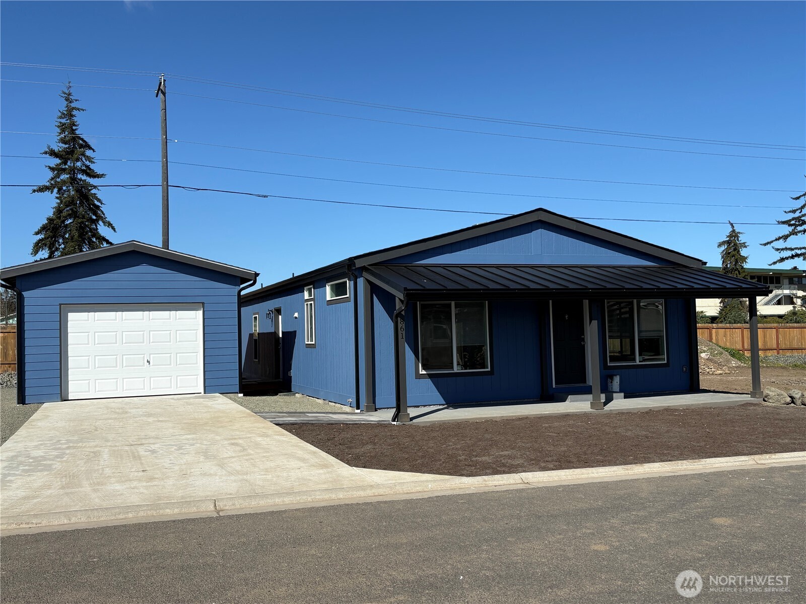 861 Iris Avenue