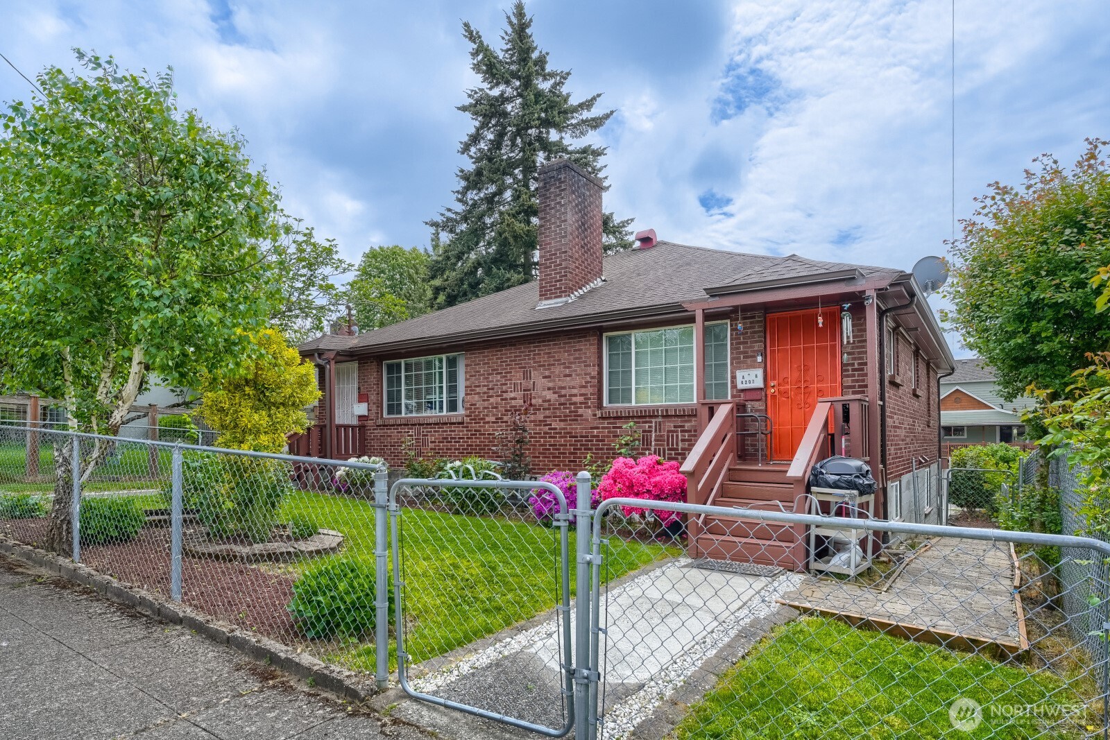 4207 Bateman Street