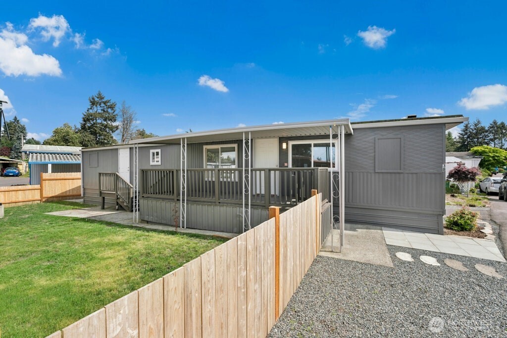12200 Stone Avenue #38
