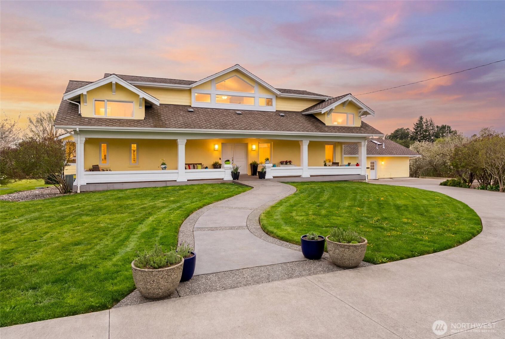 3910 Cliffside Drive