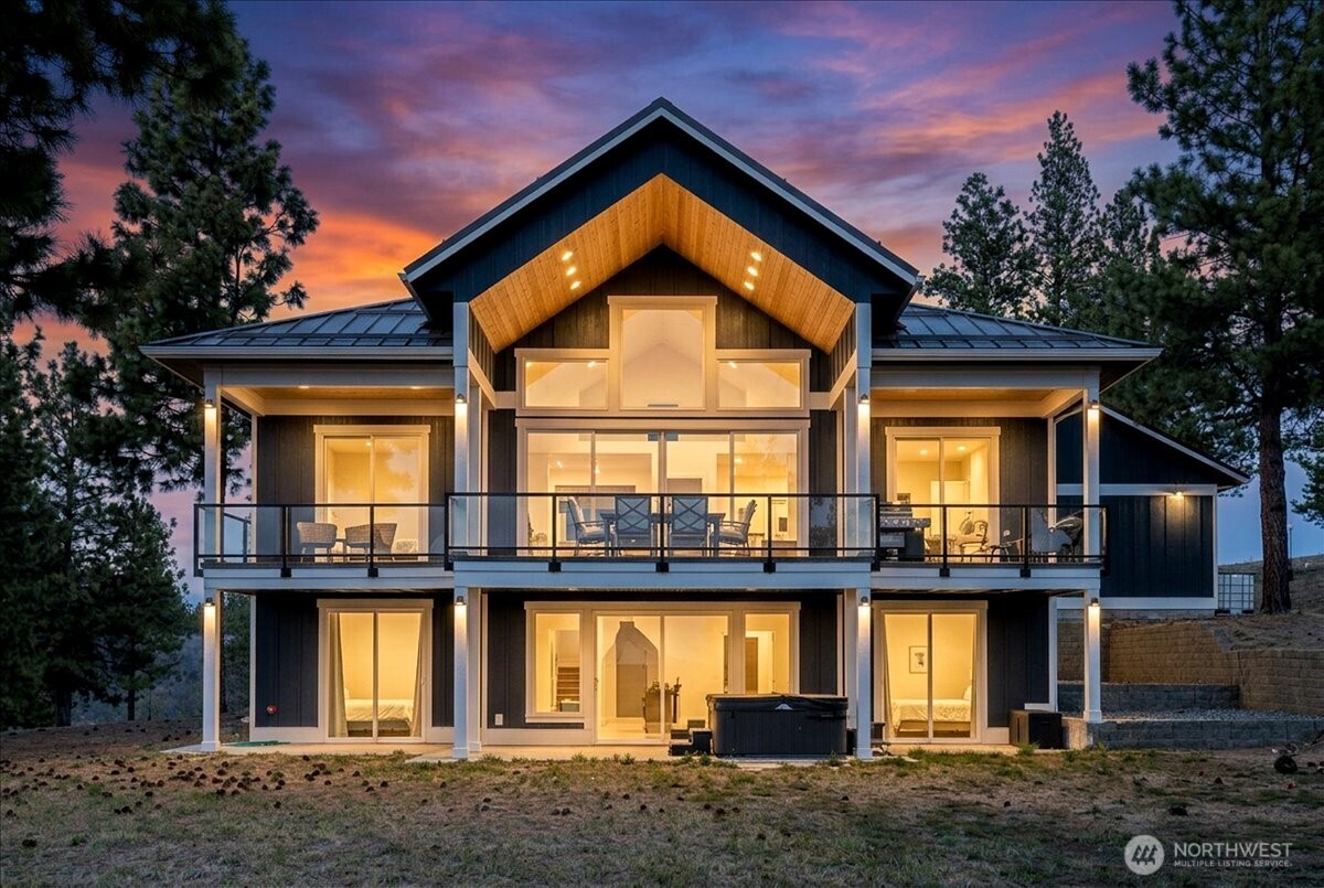 1114 Blazing Star Lane