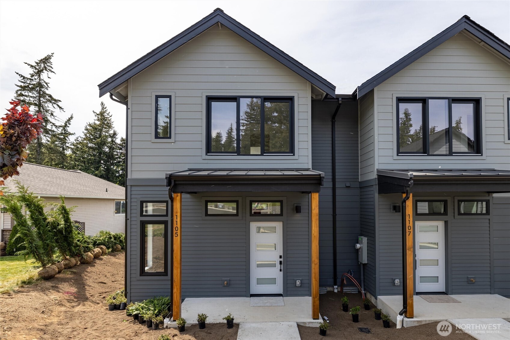 1105 Divine Lane