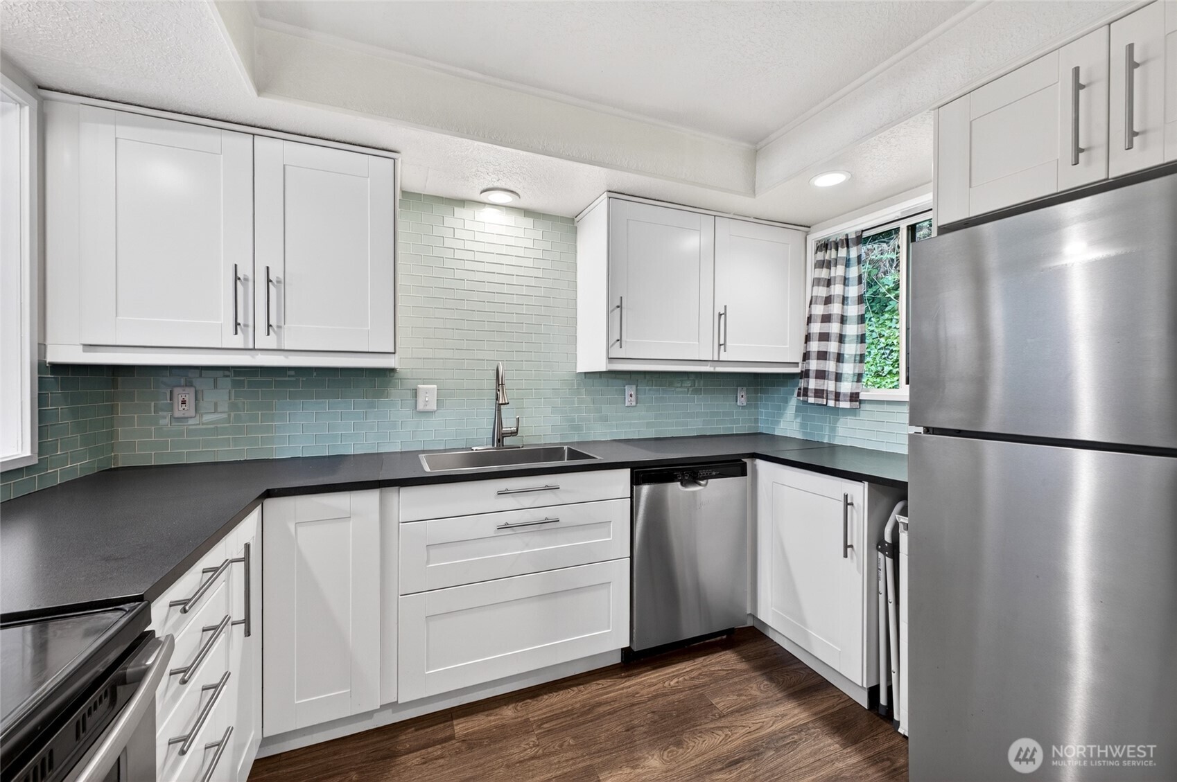 140 Summit Avenue #B5