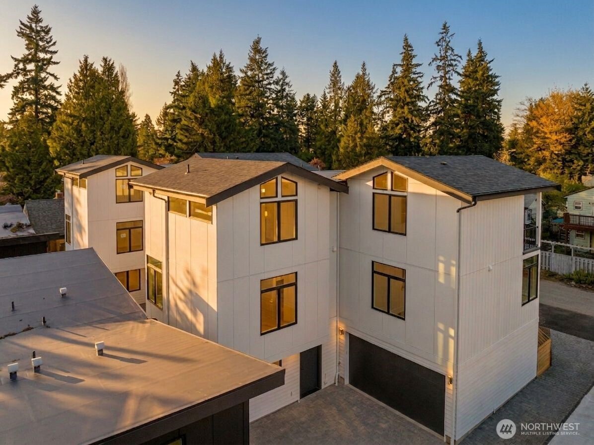 14033 Densmore Avenue