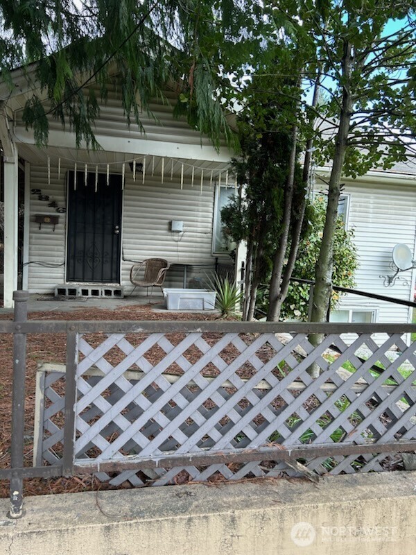 2816 Dakota Street
