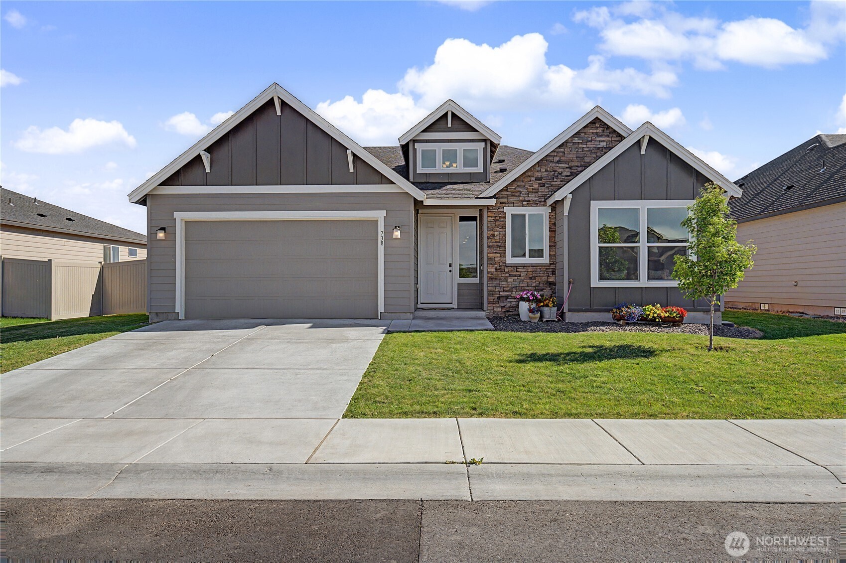 738 I Street