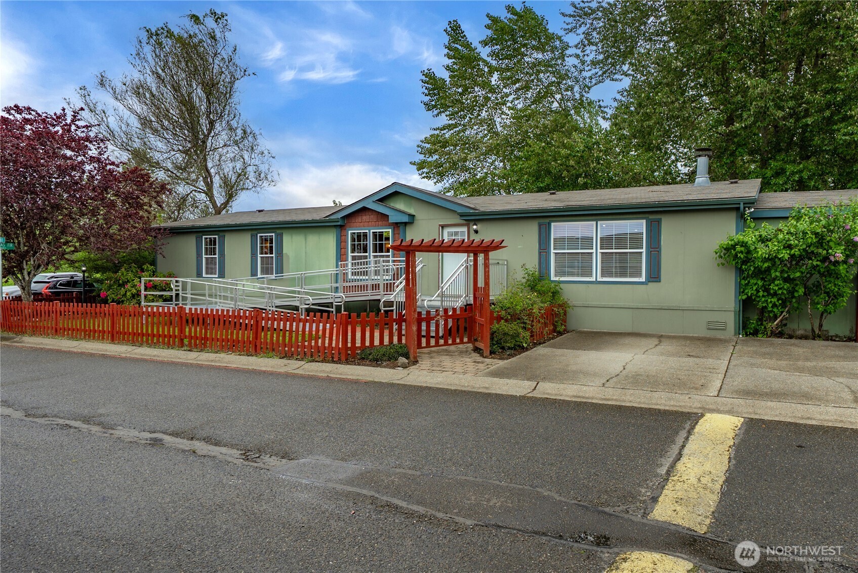 337 Redwood Street