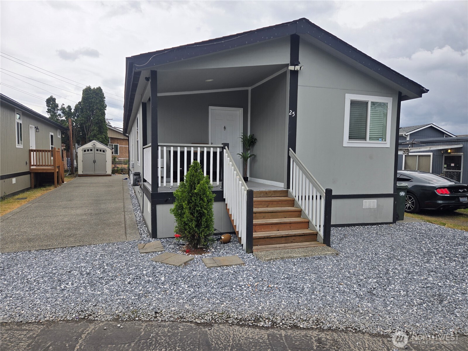 10302 Lakeview Avenue #25