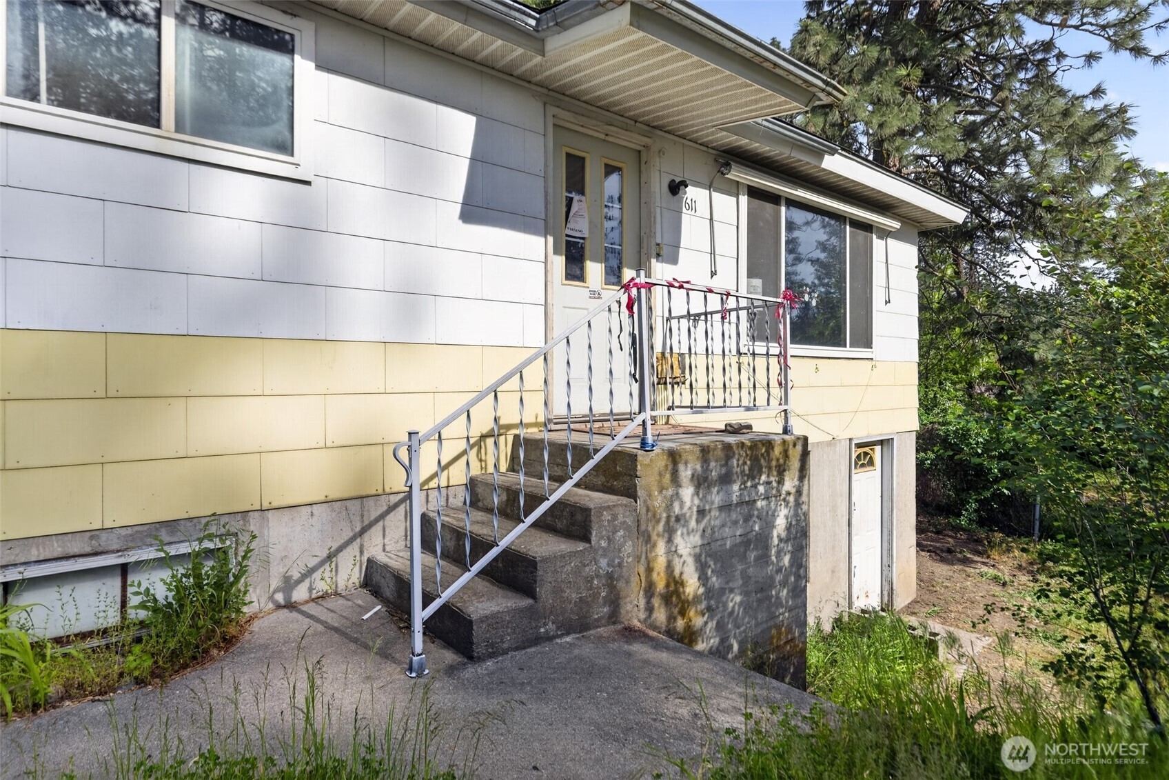 611 Farr Rd
