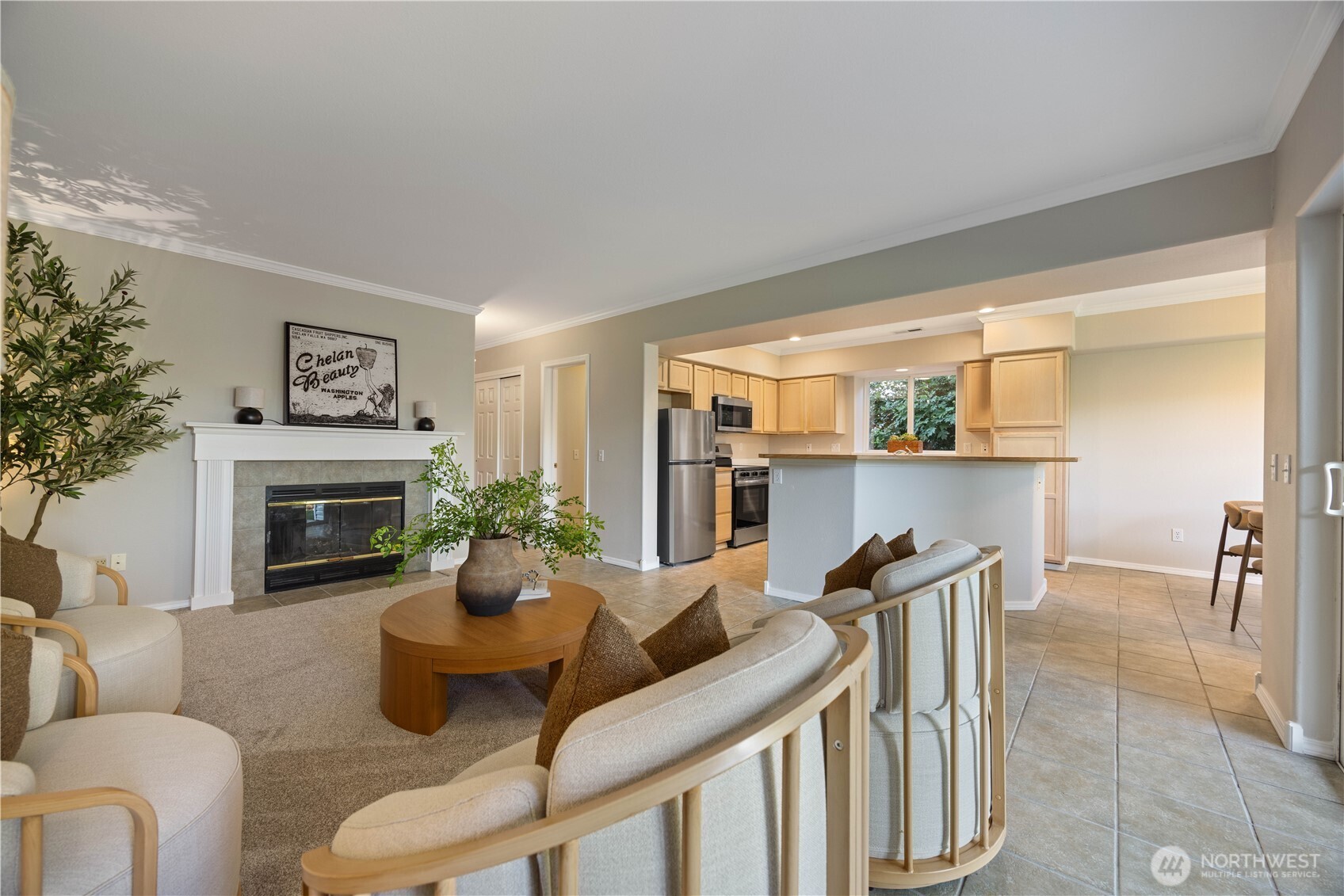 2307 Woodin Avenue #1E