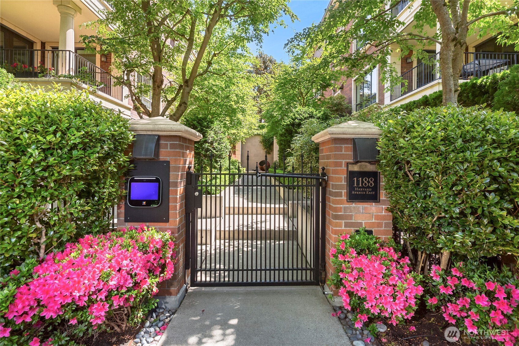 1188 Harvard Avenue #4