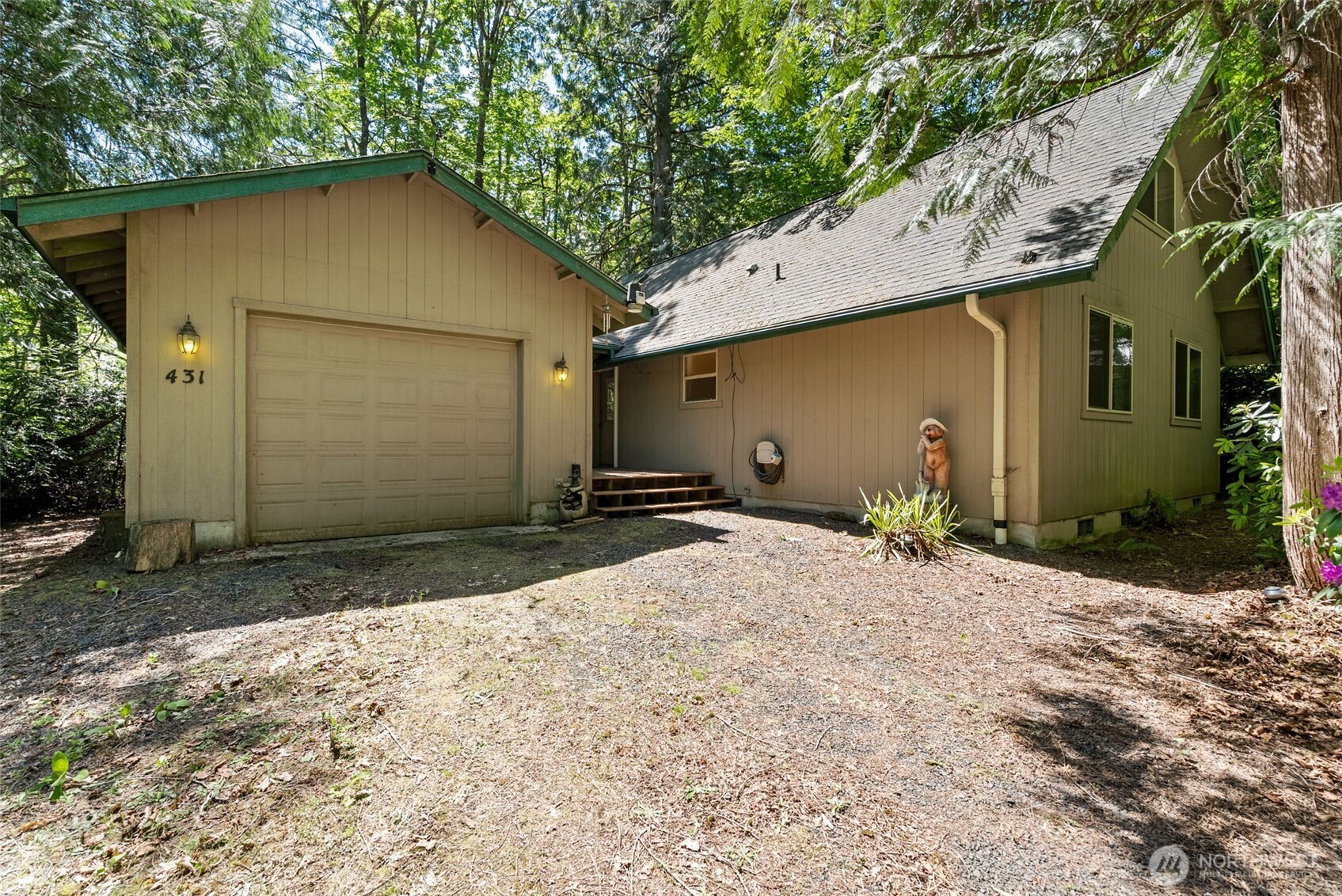 431 Pointes Drive