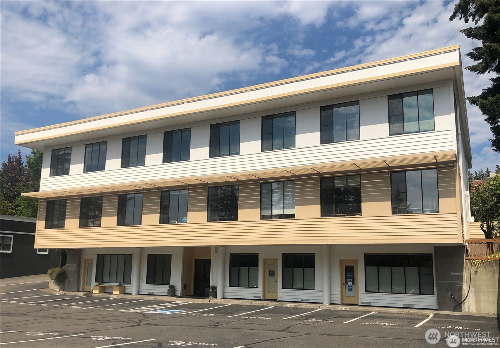 755 Winslow Way #206