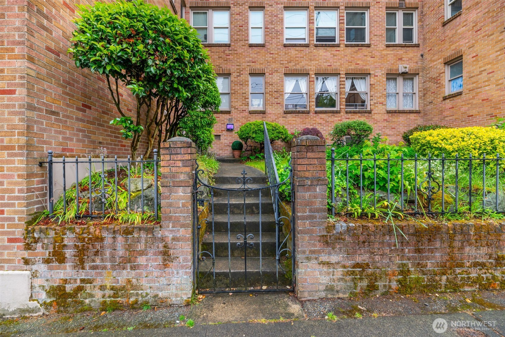 1427 3rd Avenue #8