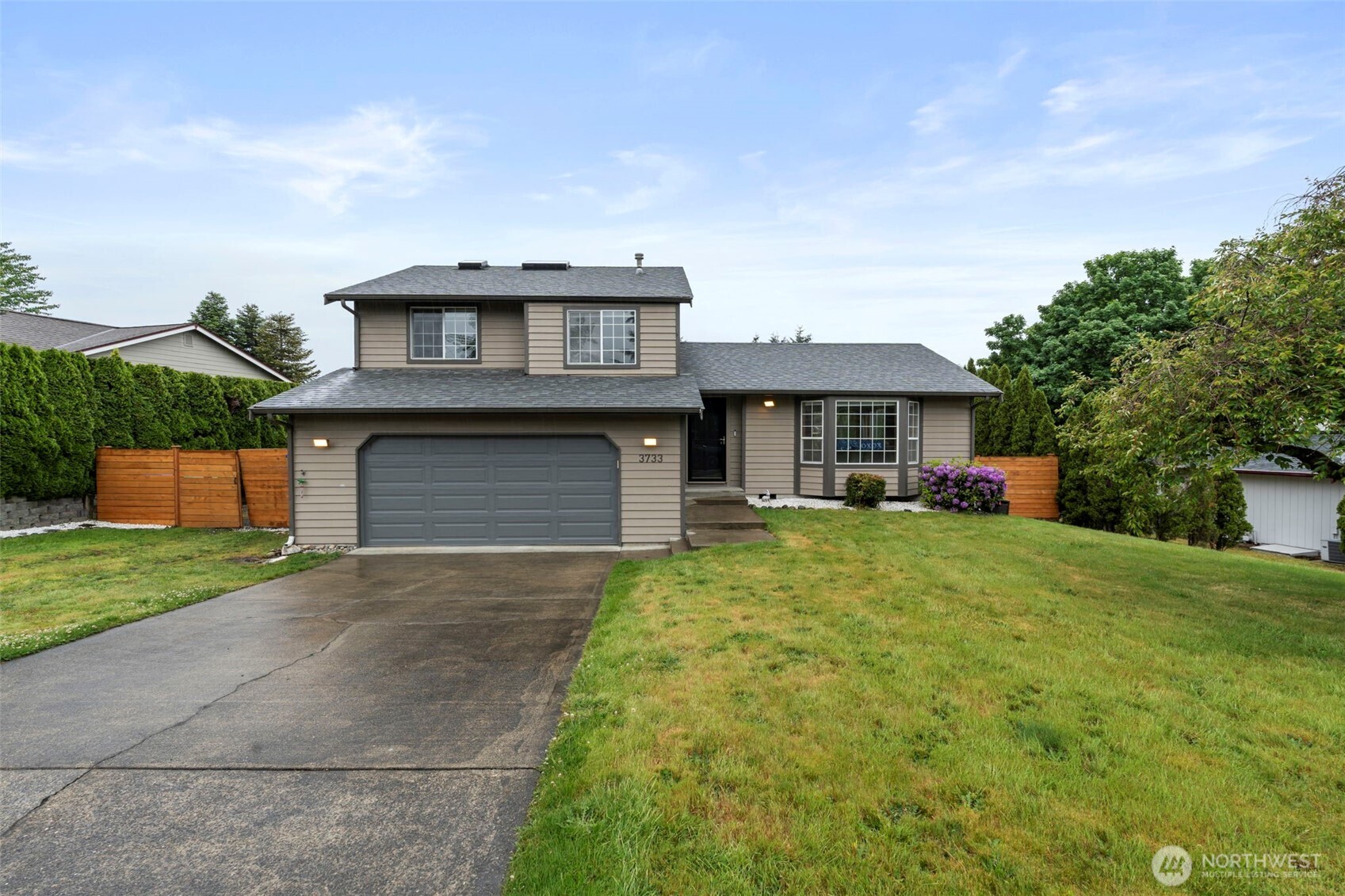 3733 Golden Eagle Loop