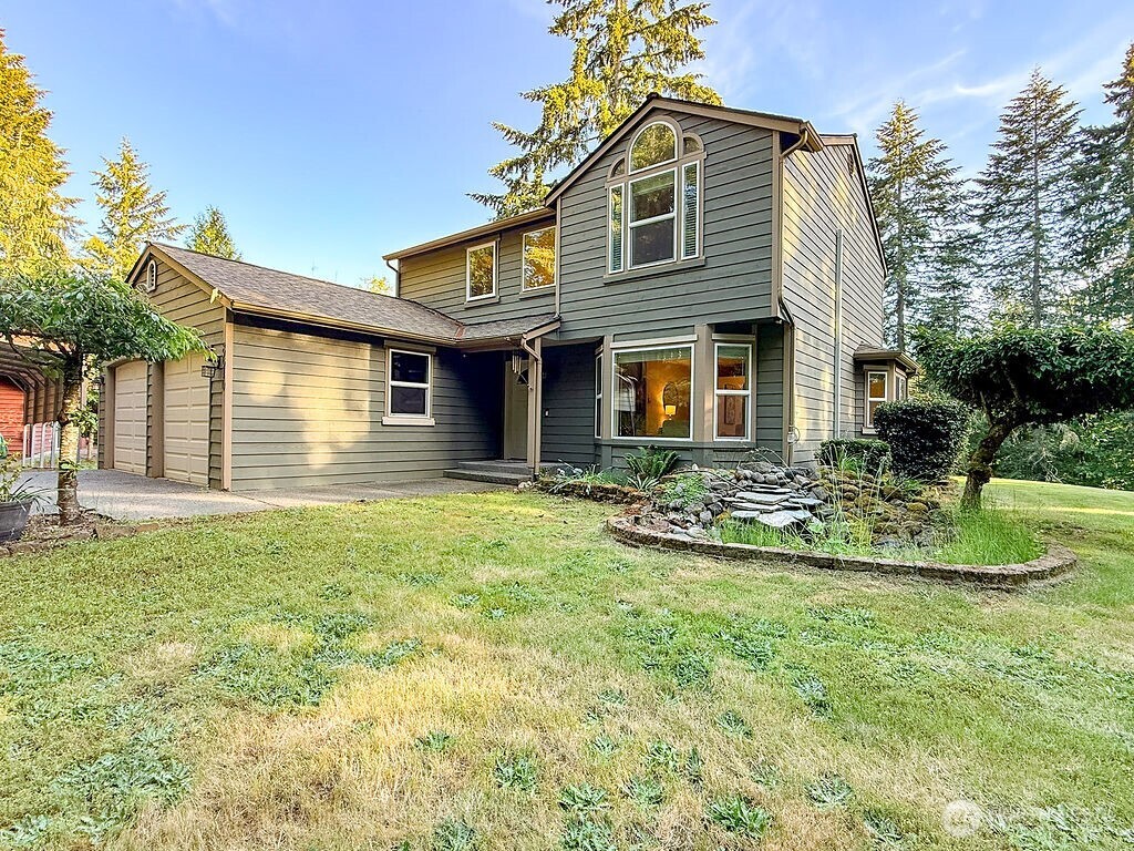 8610 Long Lake Road