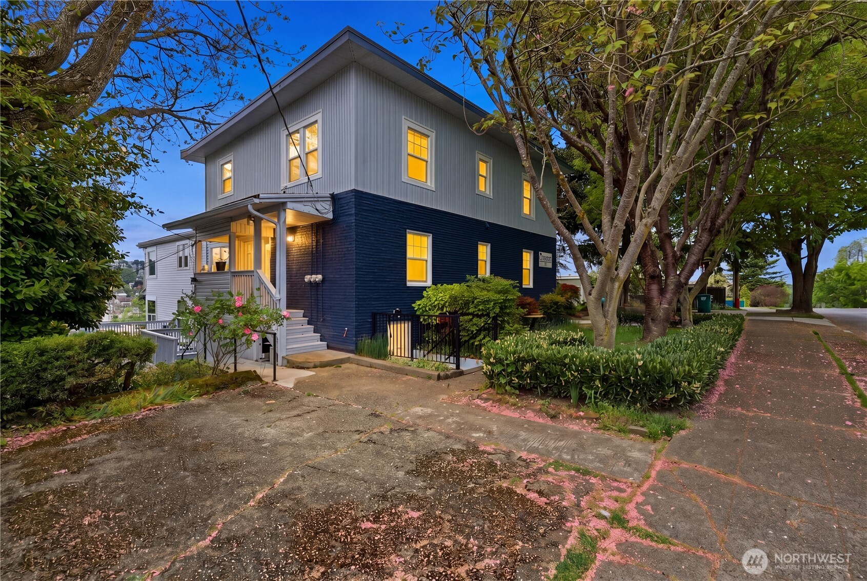 1401 Bertona Street